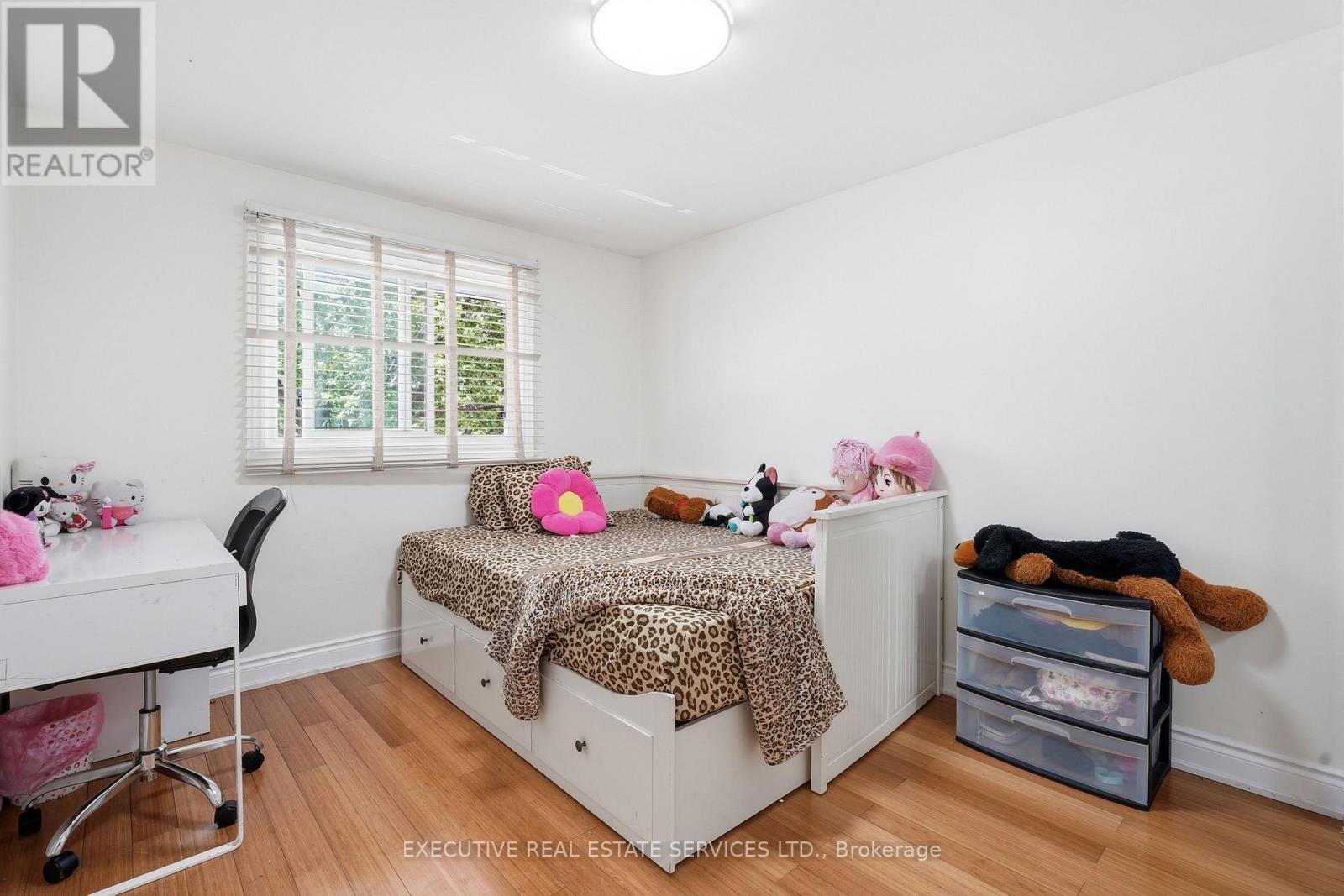 207 CHRISTOPHER DRIVE - 23