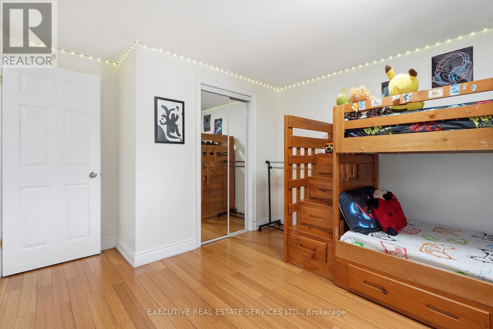 207 CHRISTOPHER DRIVE - 27