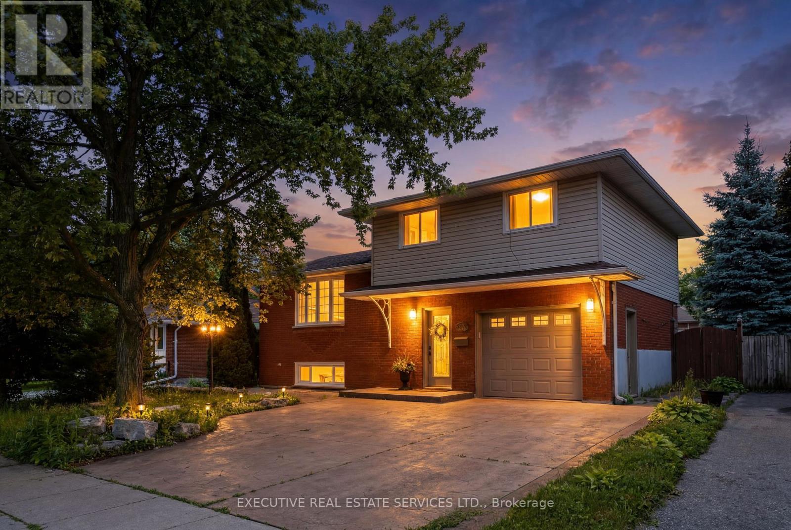 207 CHRISTOPHER DRIVE - 4
