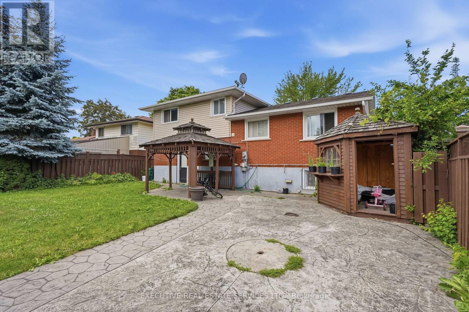 207 CHRISTOPHER DRIVE - 43