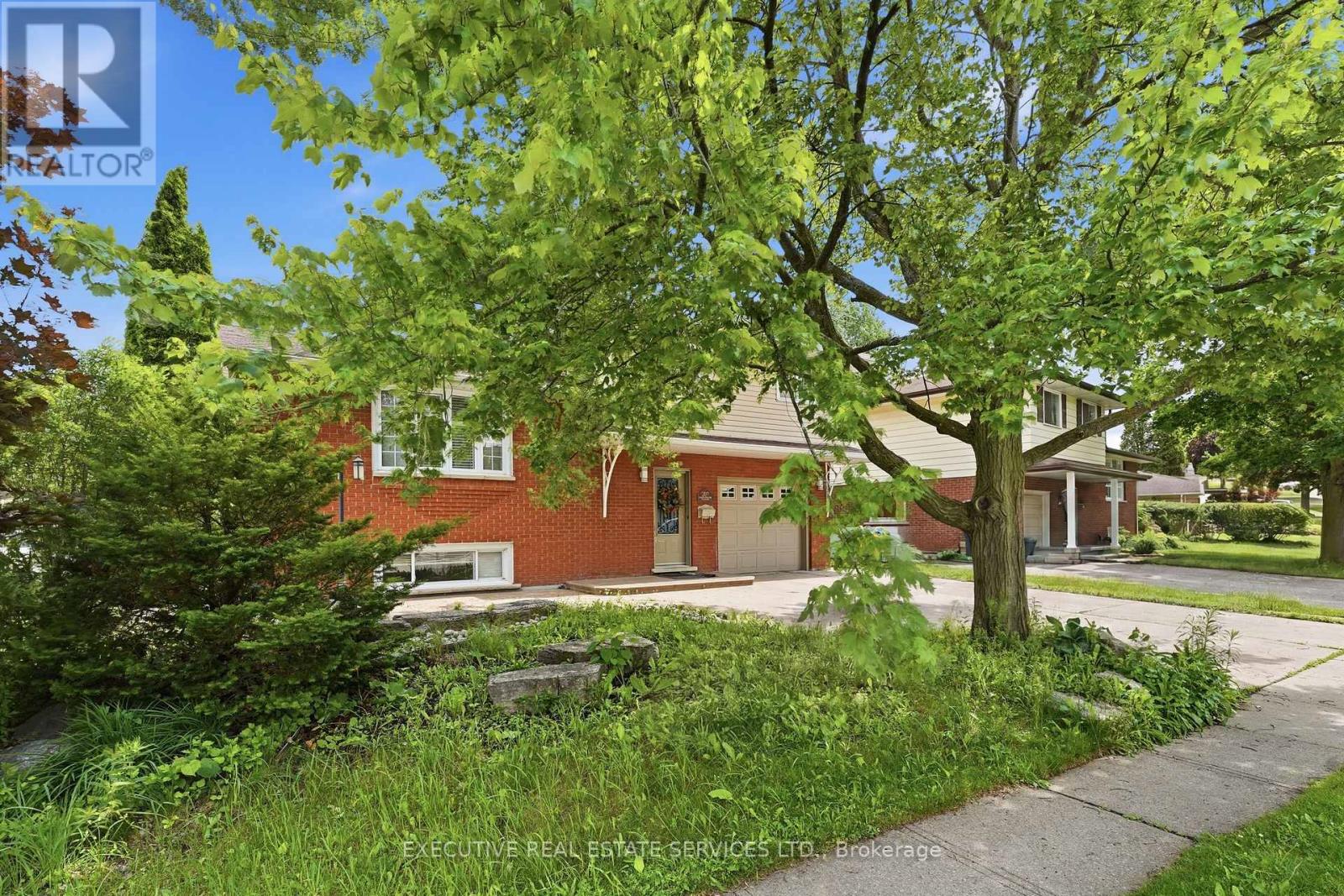 207 CHRISTOPHER DRIVE - 39