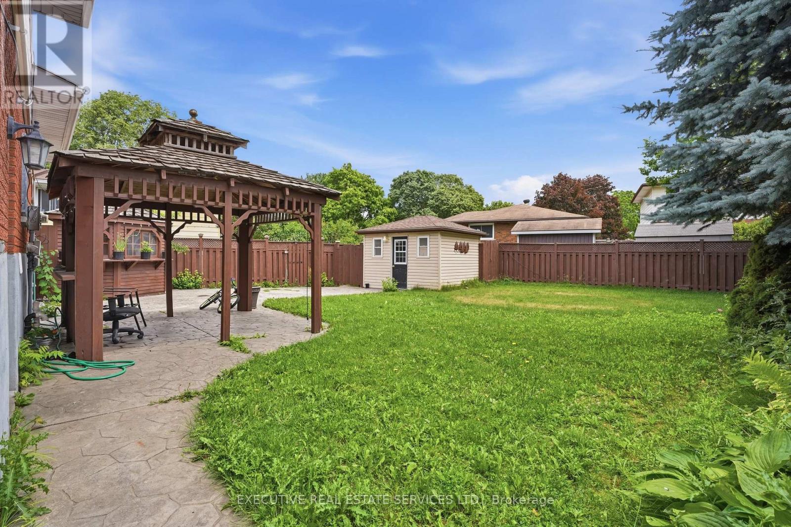 207 CHRISTOPHER DRIVE - 44