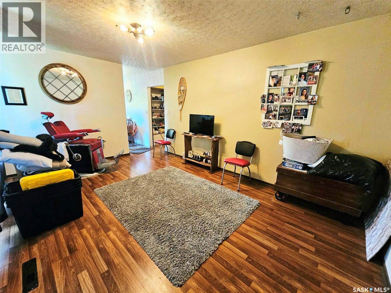 409 Royal PLACE - 2