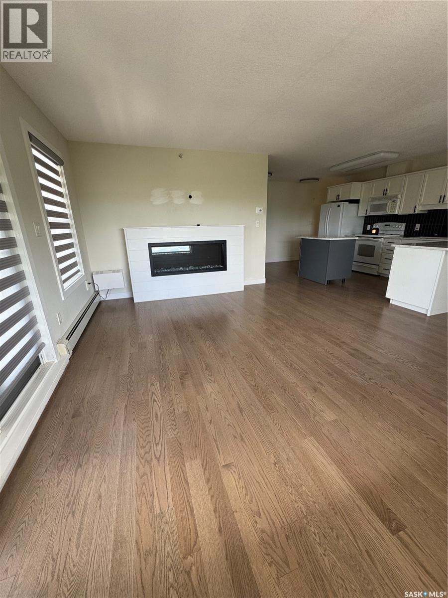 #304 1601 1st STREET - 6