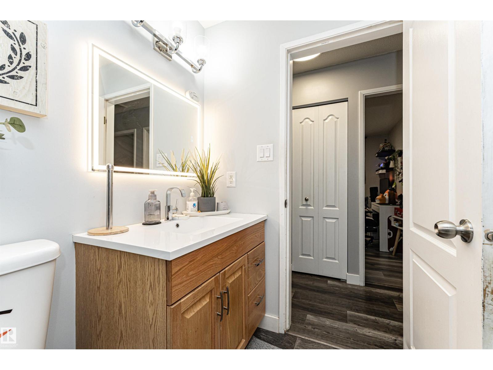 36 GREENWOOD WY - 29