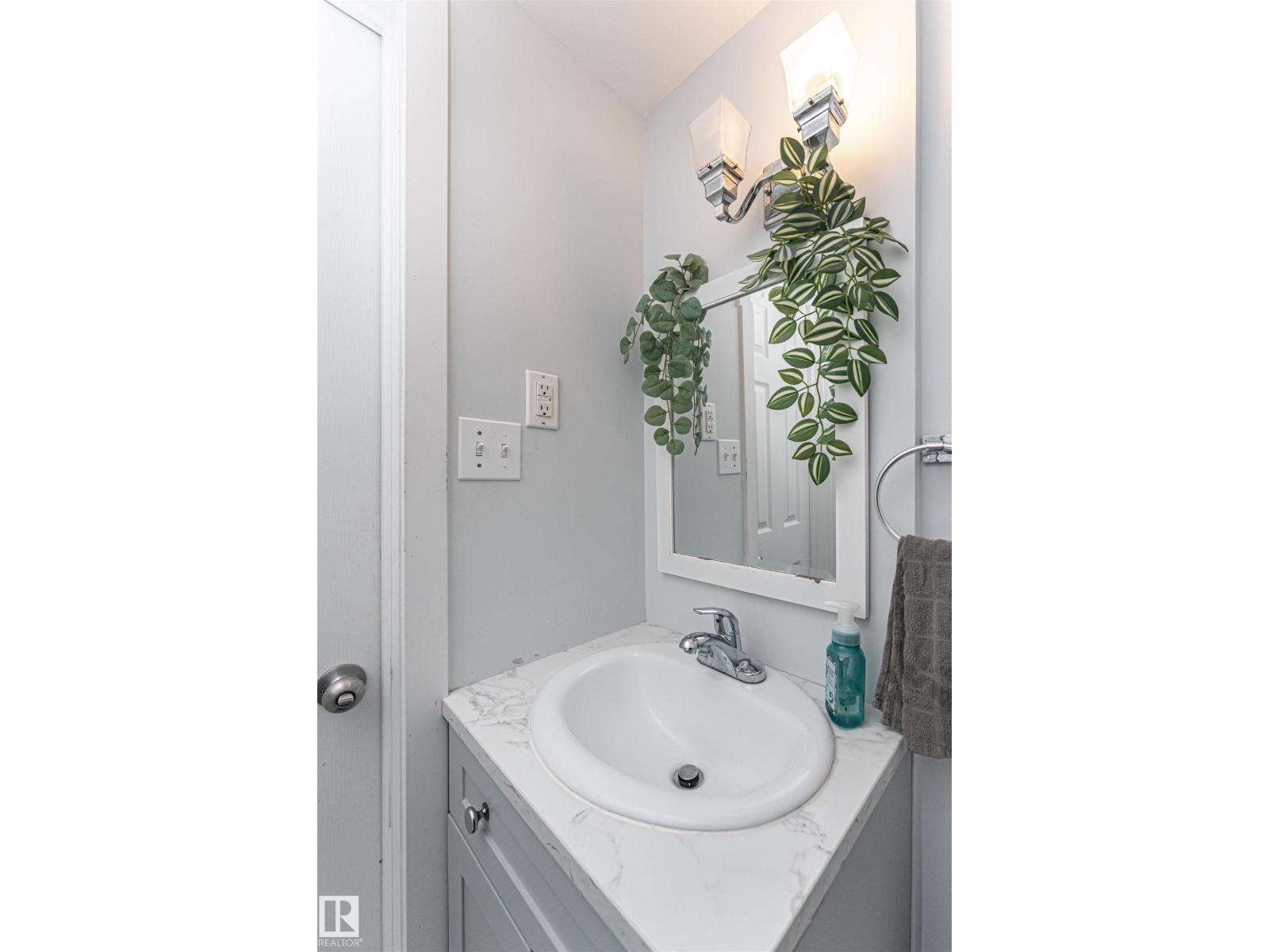 36 GREENWOOD WY — photo 45