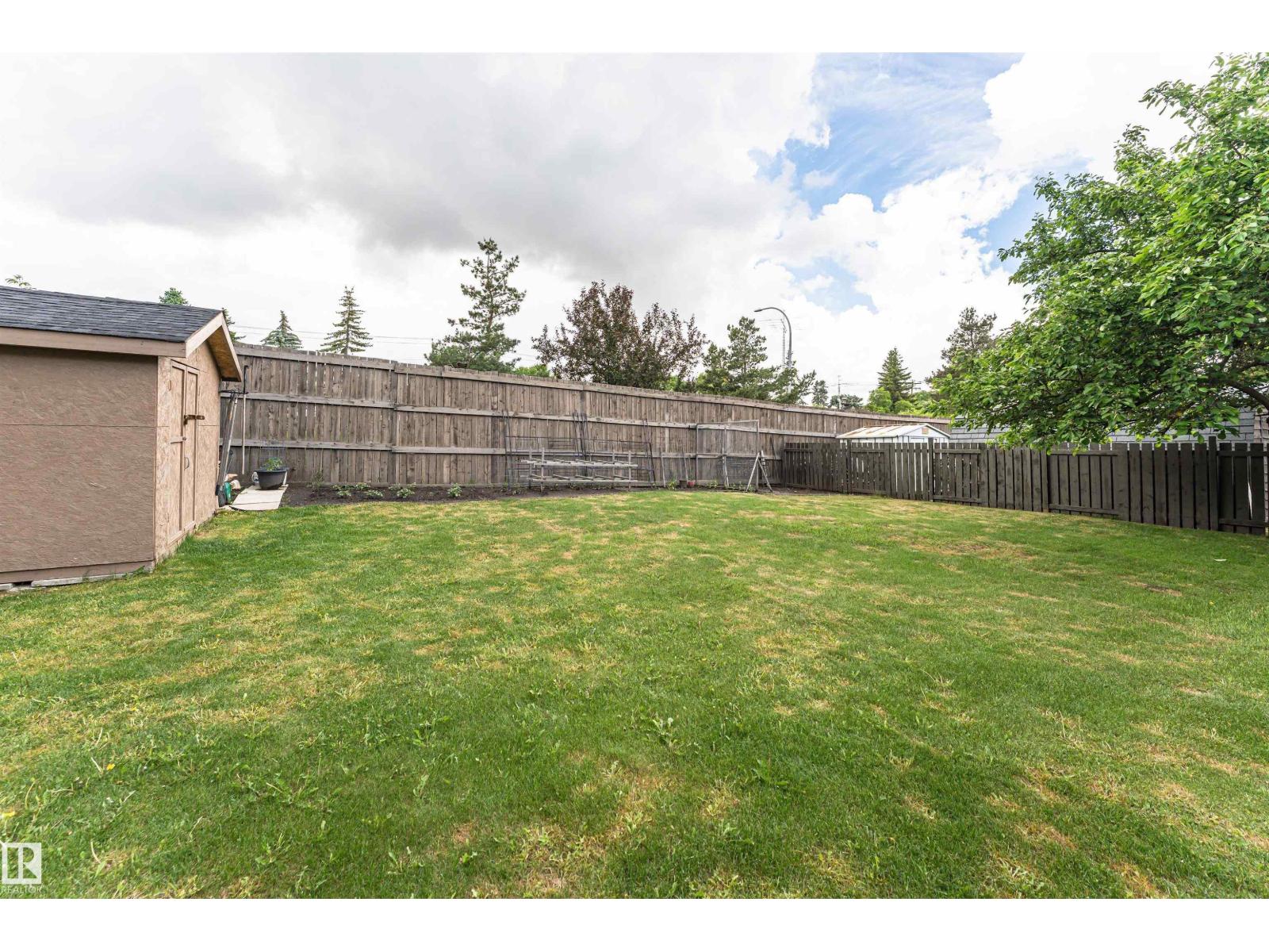 36 GREENWOOD WY — photo 46
