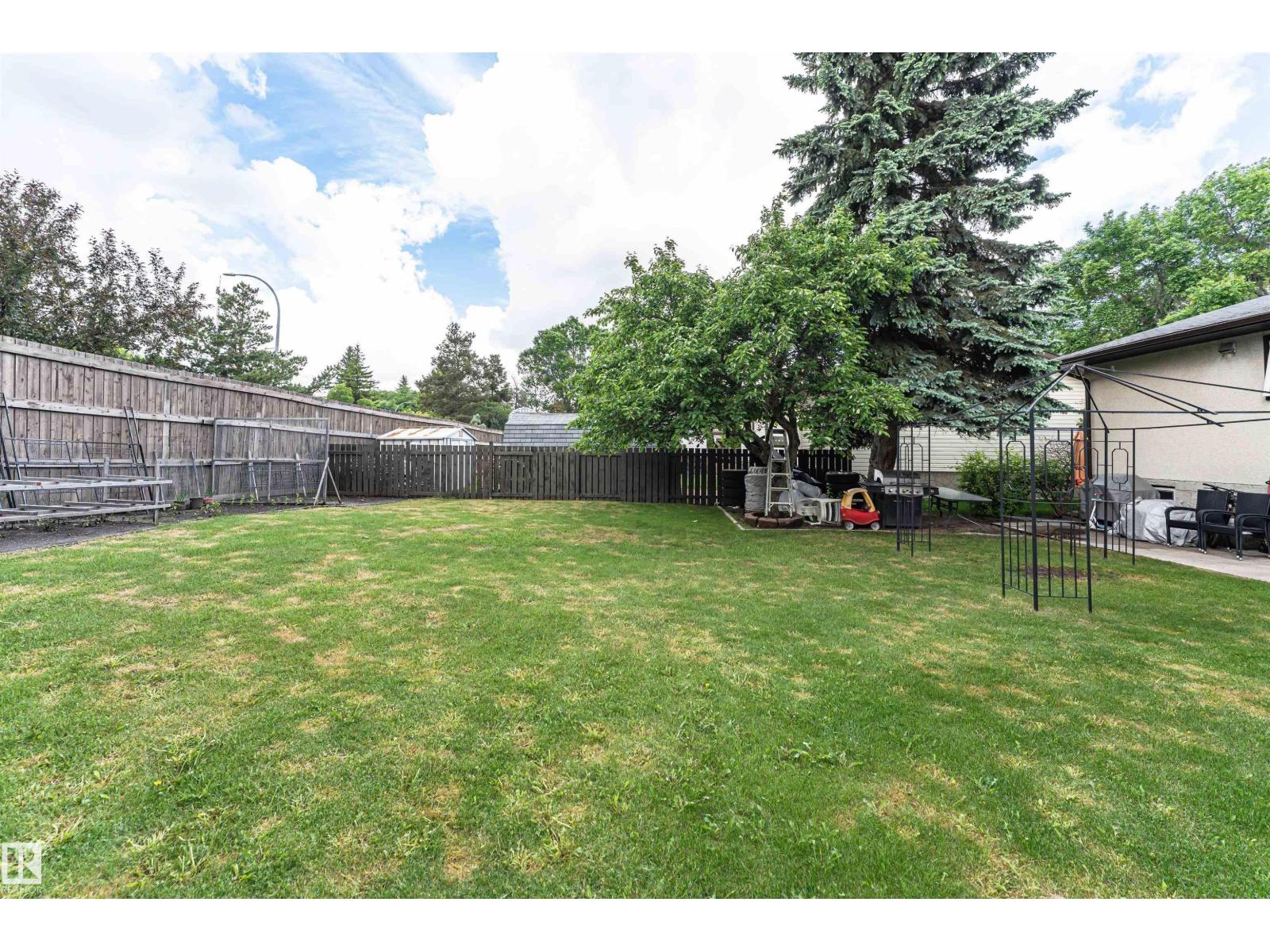 36 GREENWOOD WY — photo 47