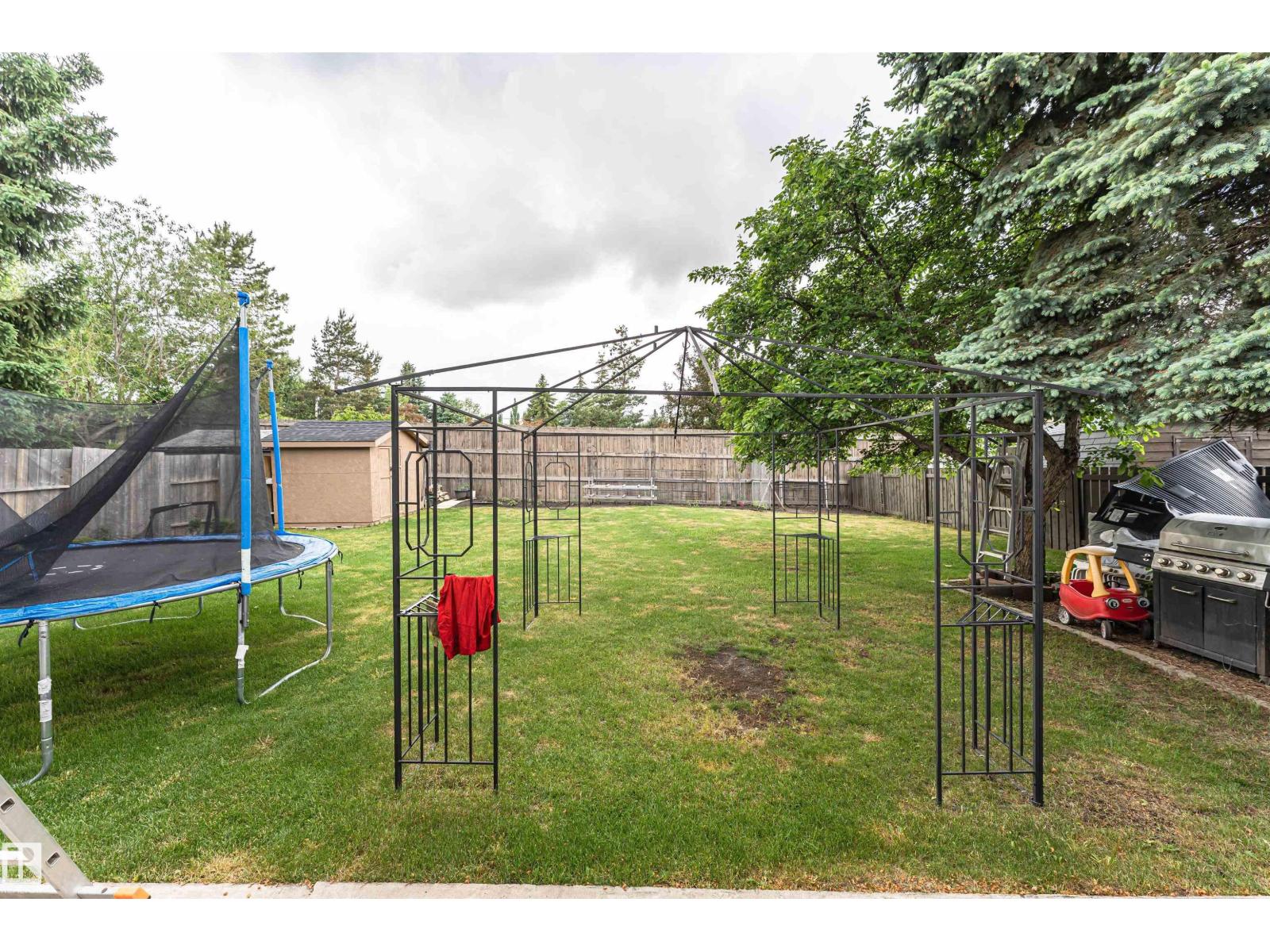 36 GREENWOOD WY — photo 49