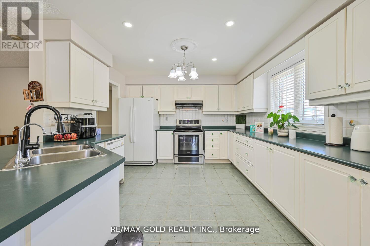 156 BARLEYFIELD ROAD - 12
