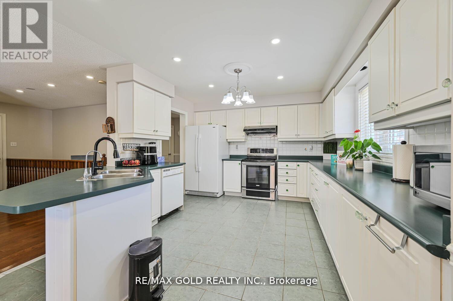 156 BARLEYFIELD ROAD - 13