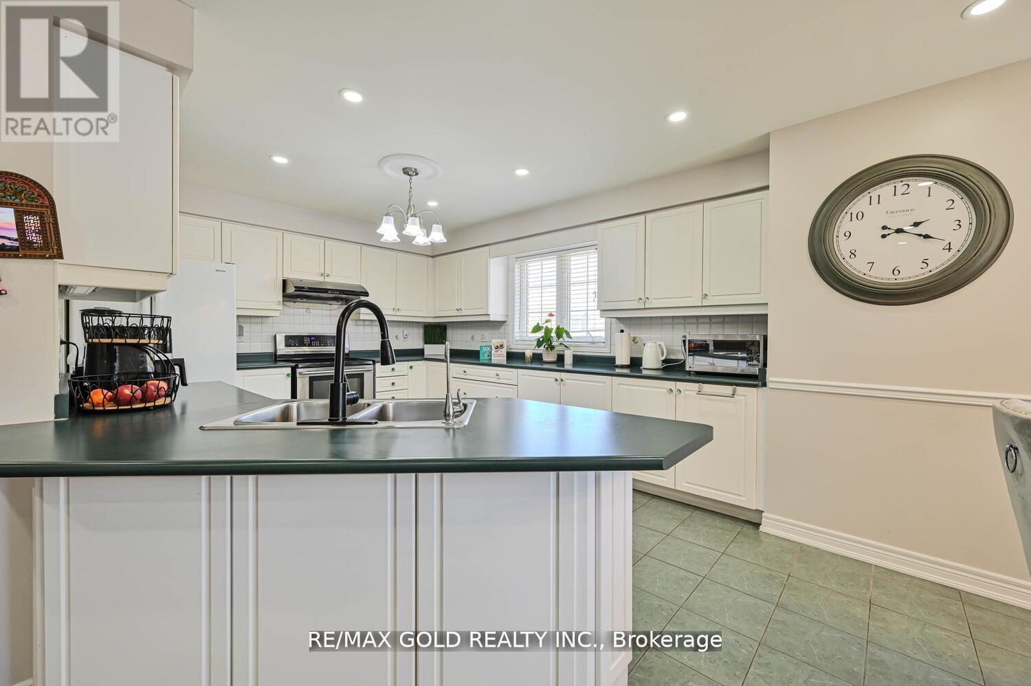 156 BARLEYFIELD ROAD - 14