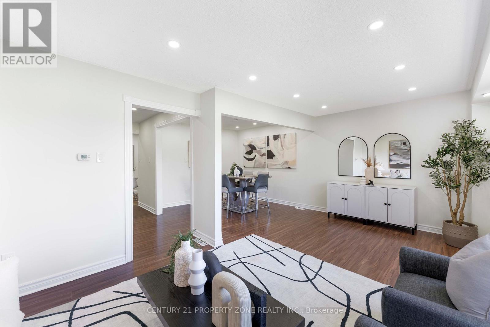 35 ASHTON CRESCENT - 16