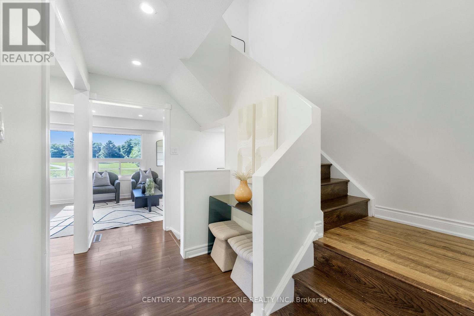 35 ASHTON CRESCENT - 30