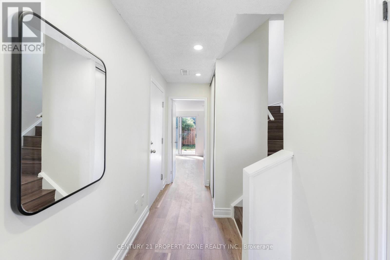 35 ASHTON CRESCENT - 5