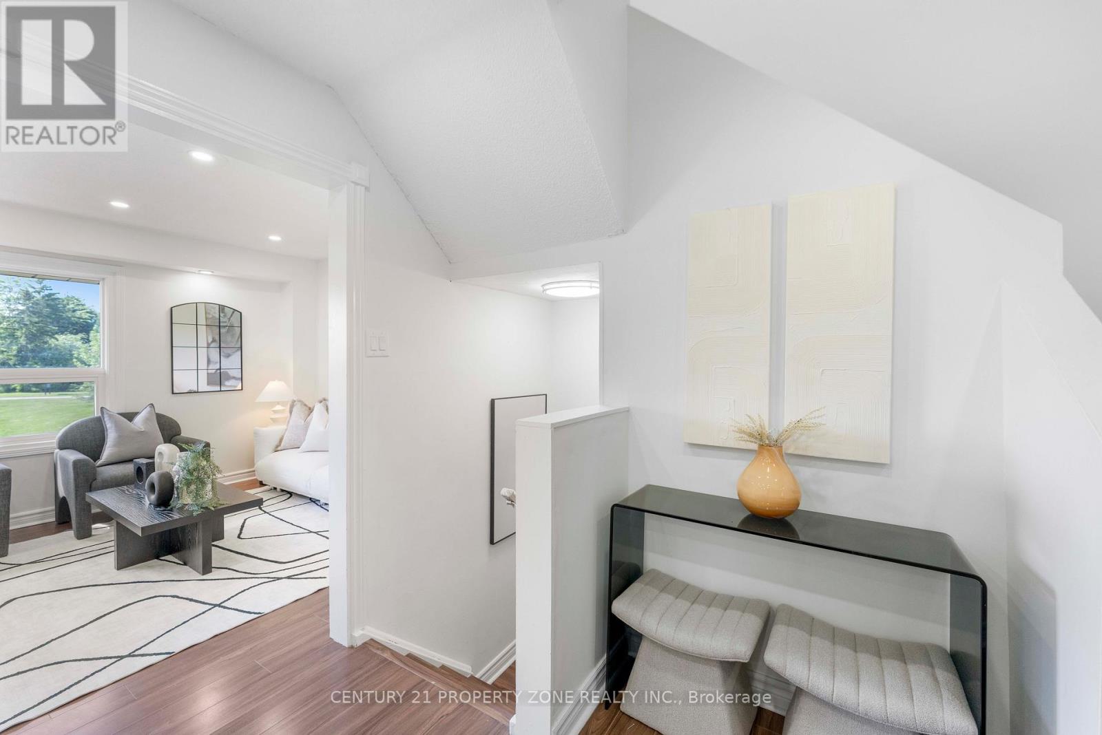 35 ASHTON CRESCENT - 9