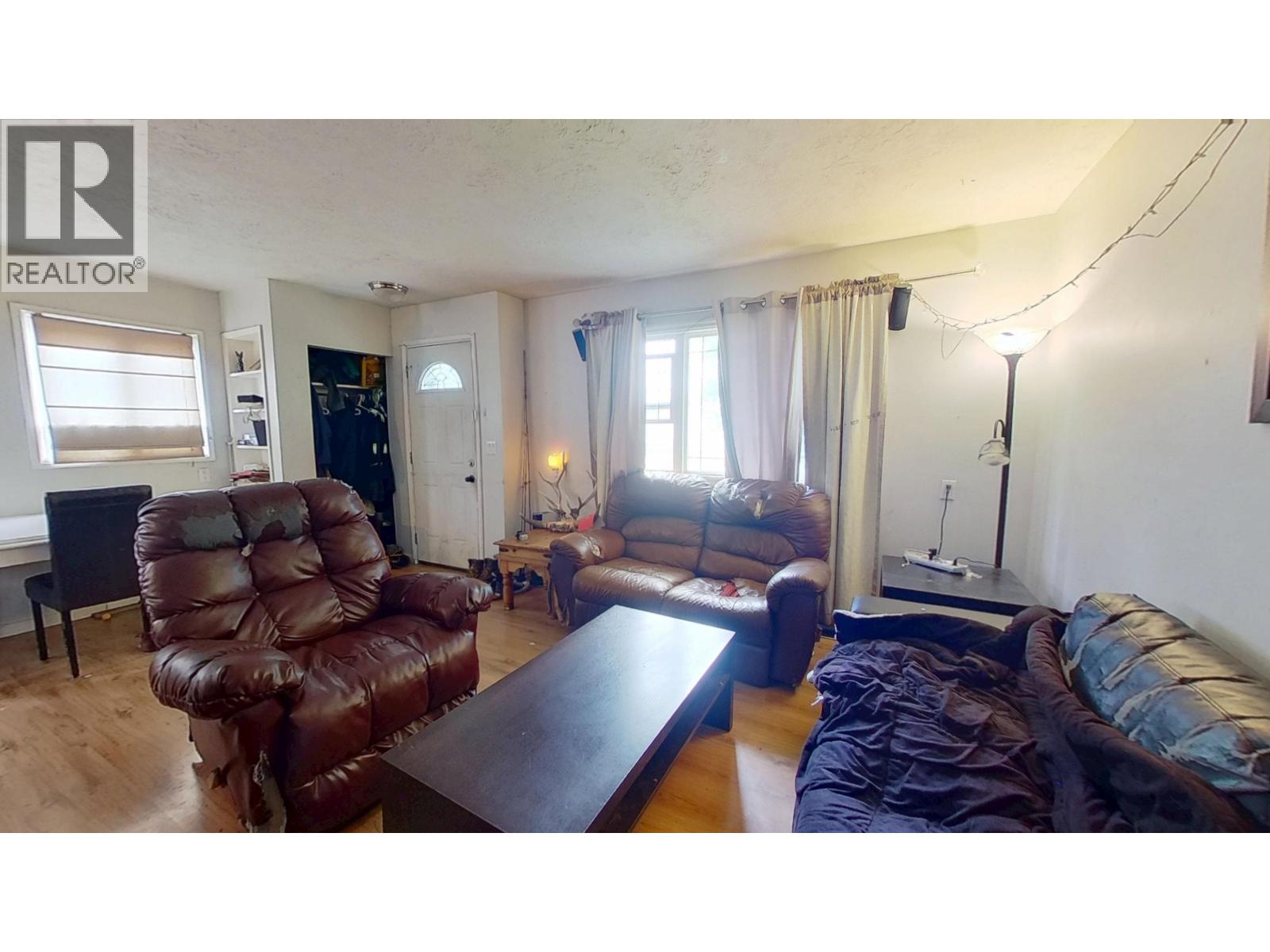8408 94 AVENUE - 5