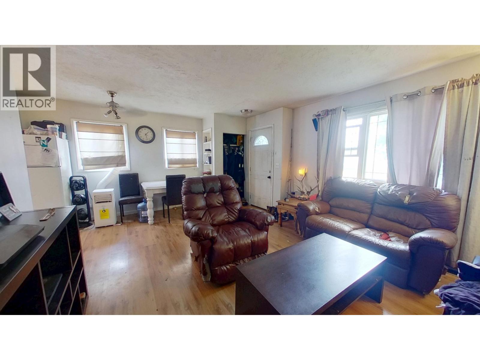8408 94 AVENUE - 6