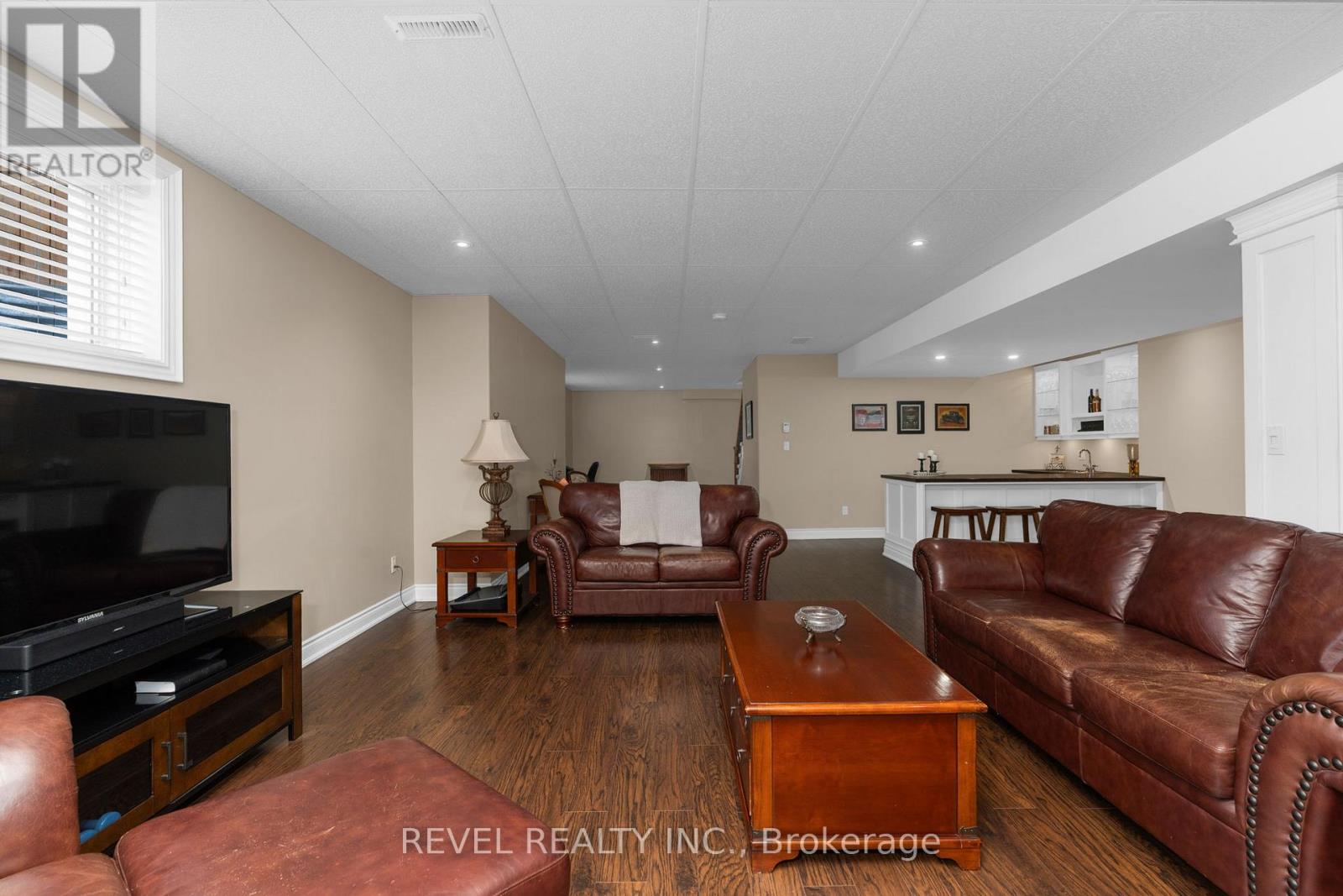 1962 ELANA DRIVE - 32