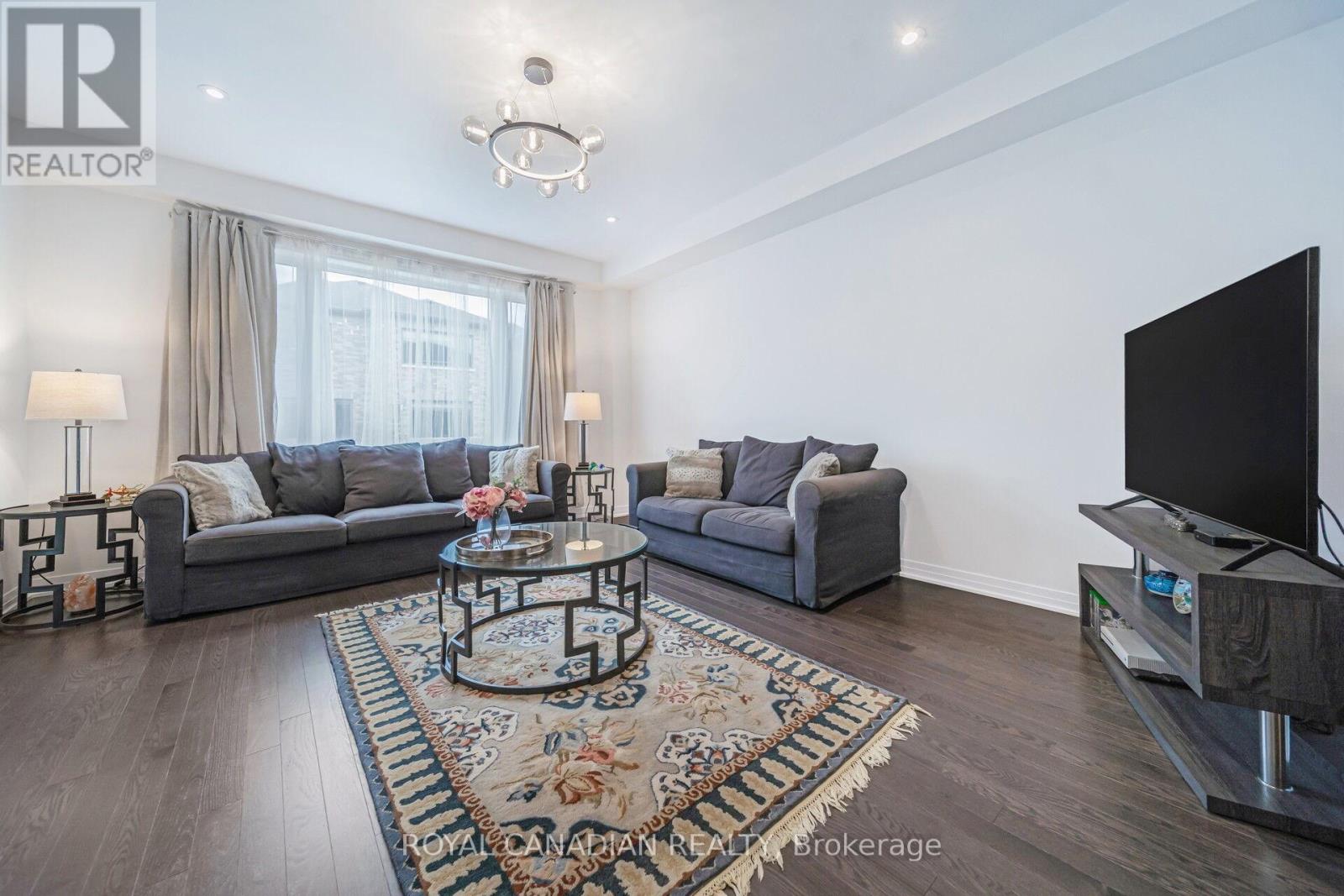 87 SOULES SQUARE - 13