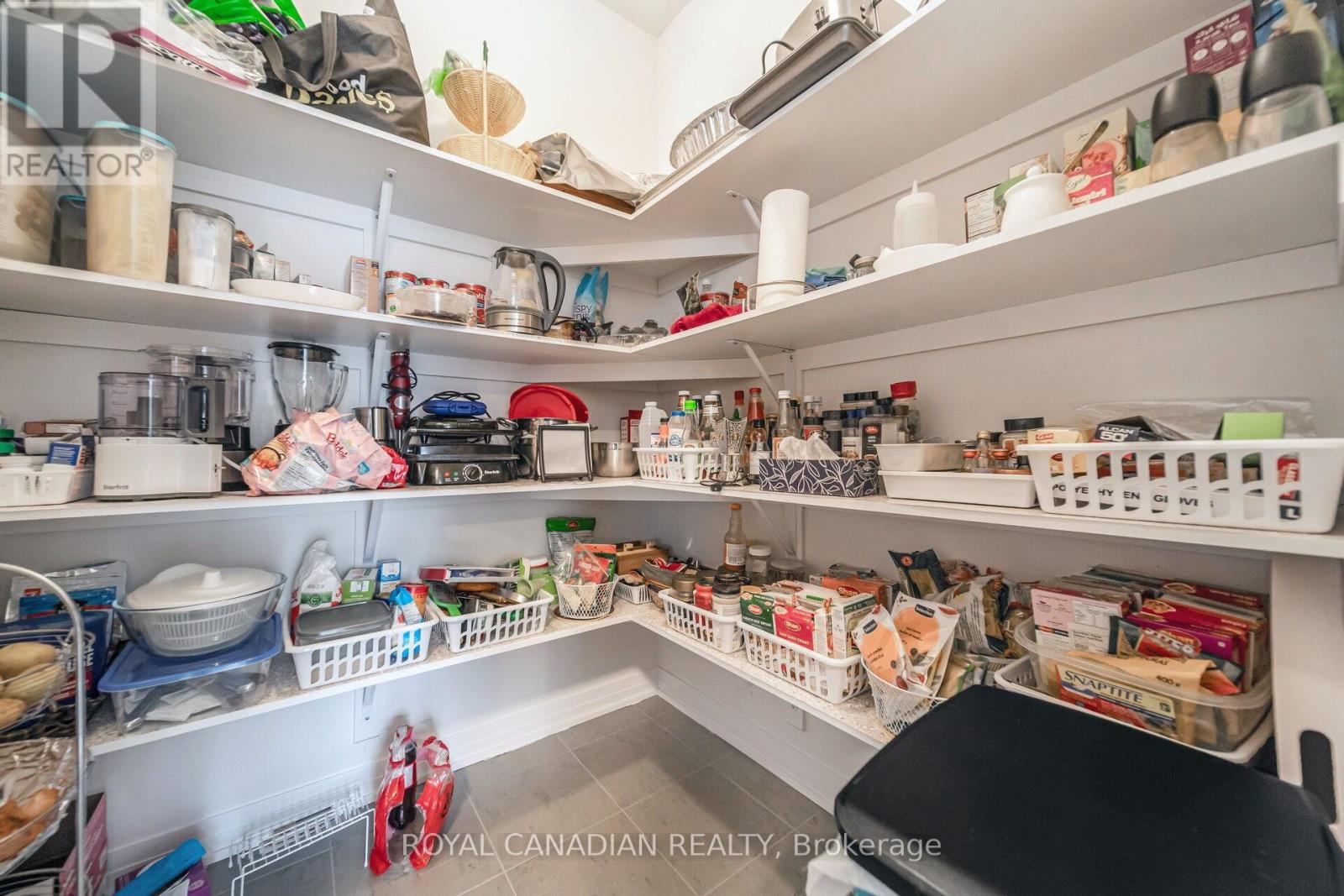 87 SOULES SQUARE - 24