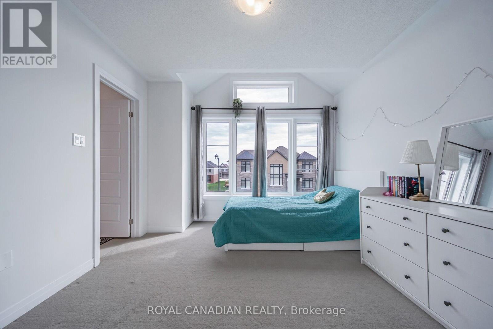 87 SOULES SQUARE - 29