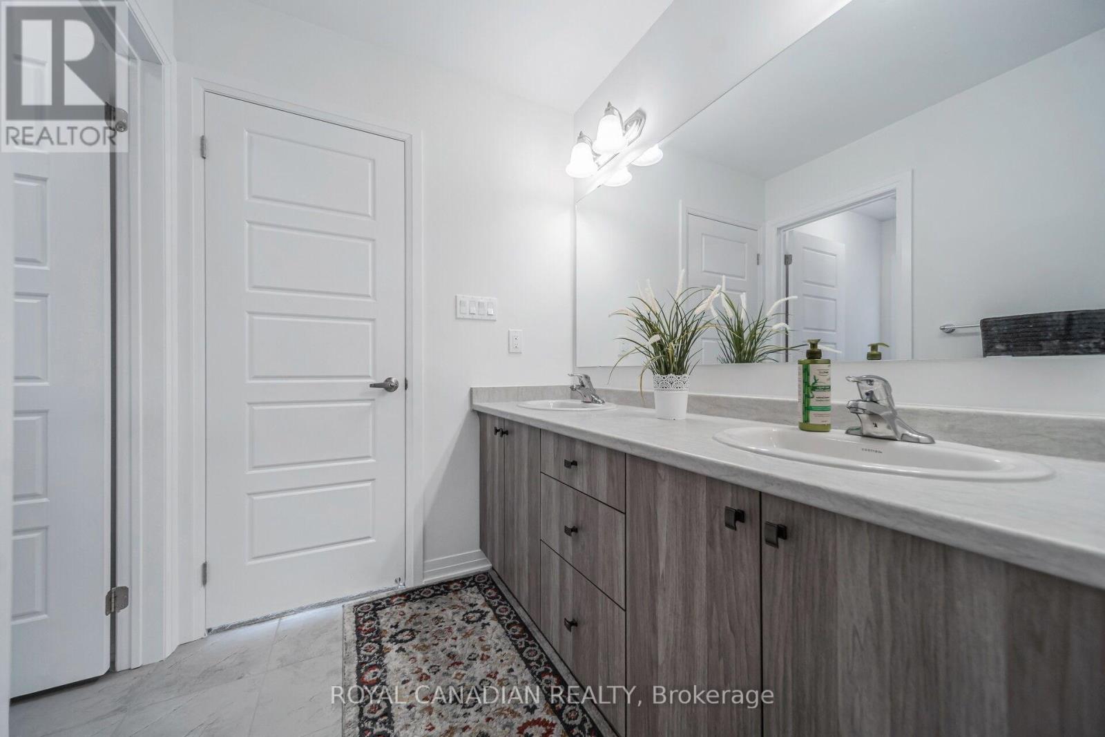 87 SOULES SQUARE - 31