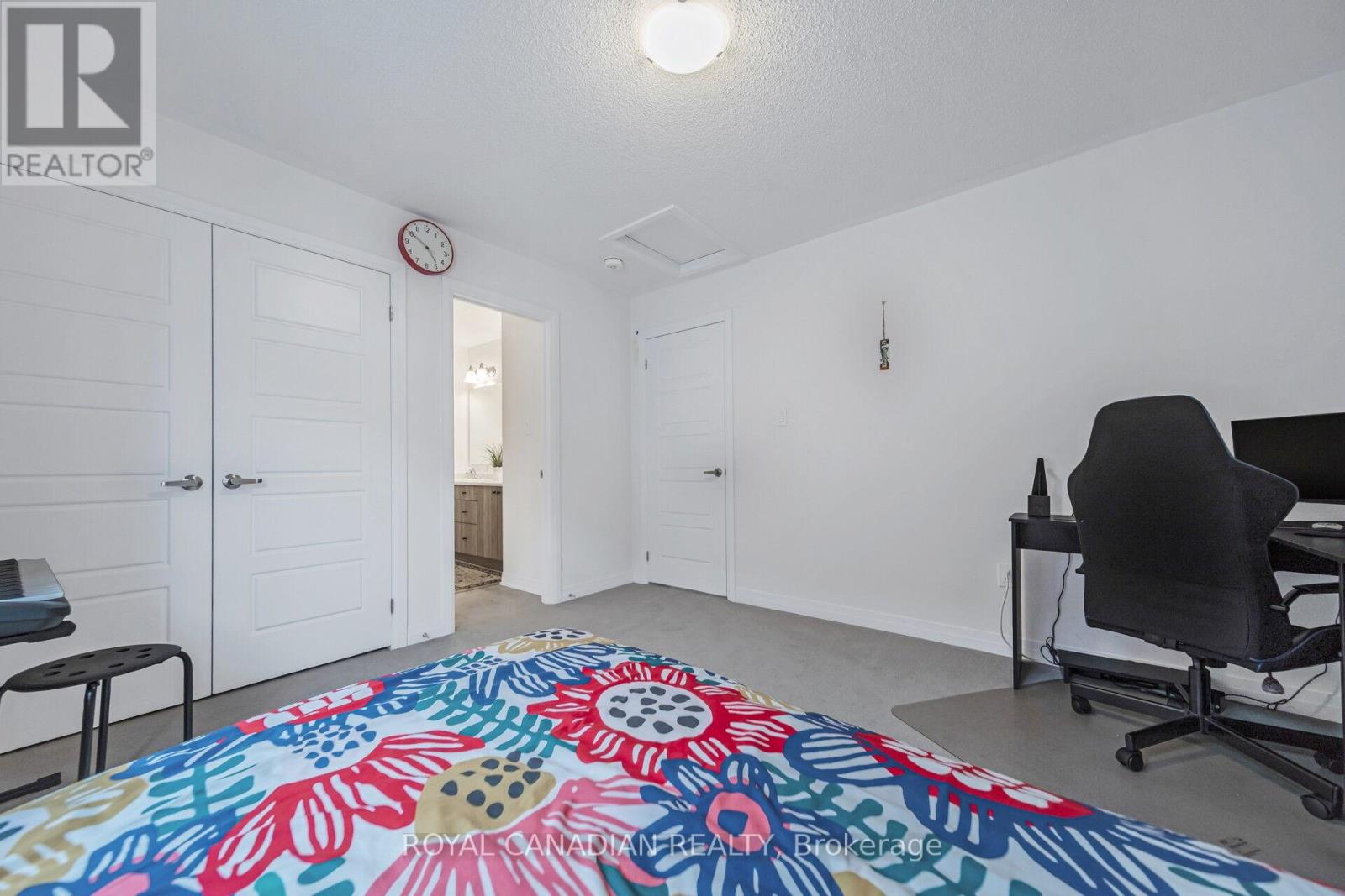 87 SOULES SQUARE - 32