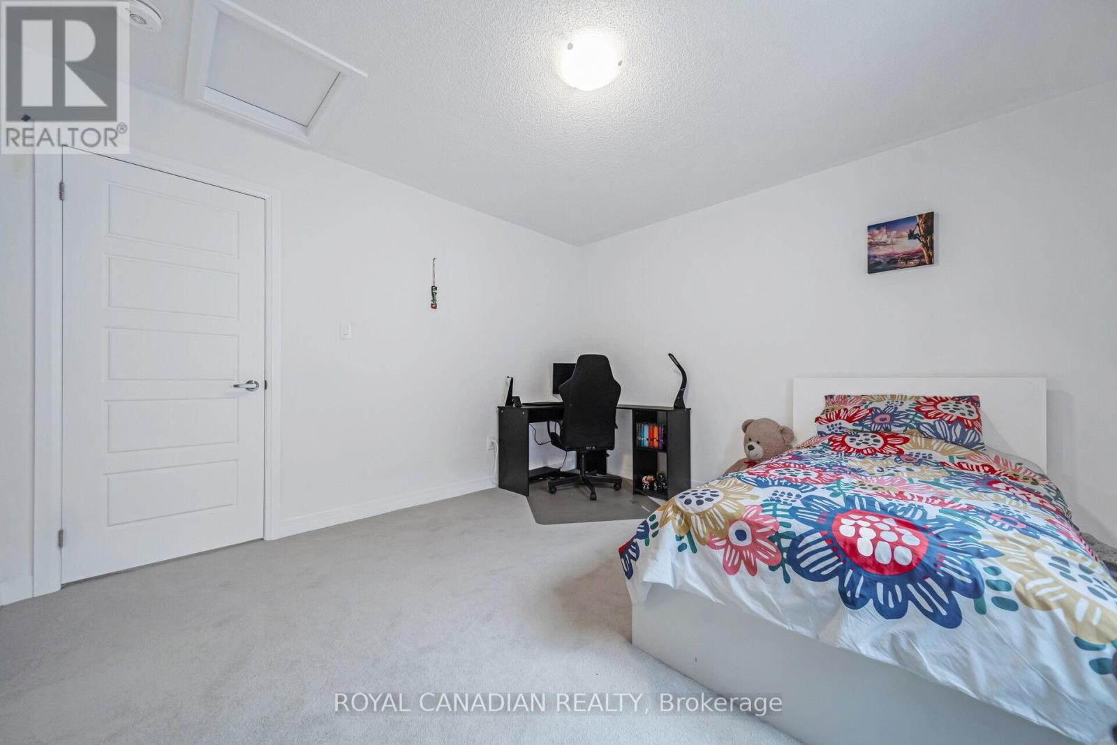 87 SOULES SQUARE - 33