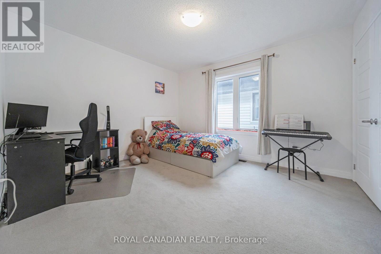 87 SOULES SQUARE - 34