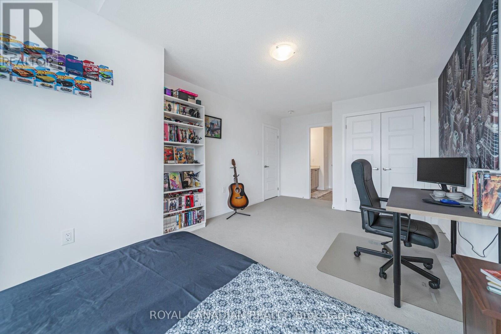 87 SOULES SQUARE - 41