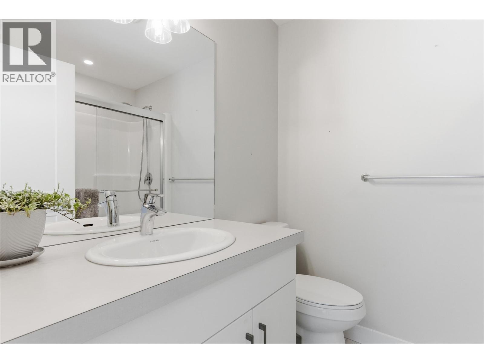 #105 2045 STAGECOACH Drive - 25