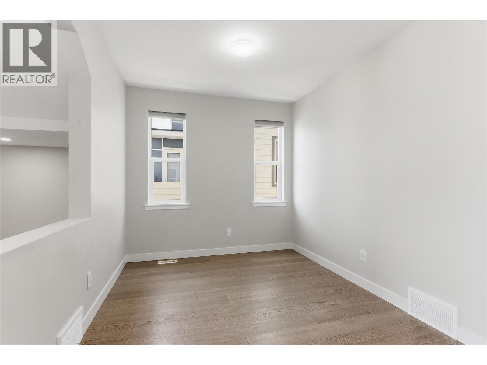 #105 2045 STAGECOACH Drive - 12