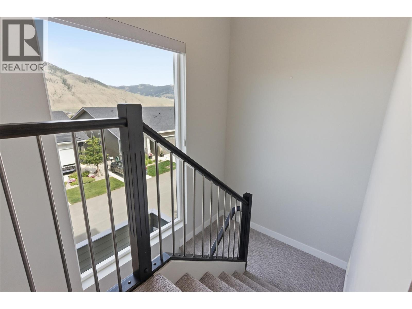 #105 2045 STAGECOACH Drive - 21