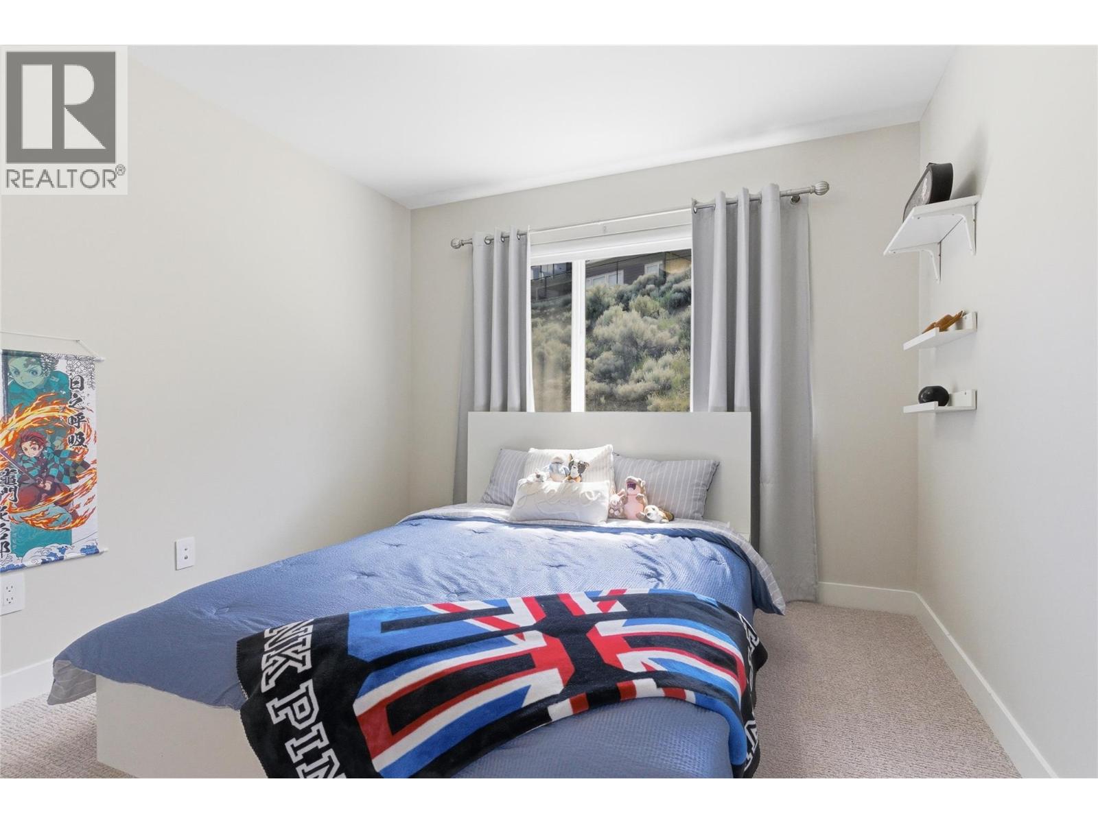#105 2045 STAGECOACH Drive - 24