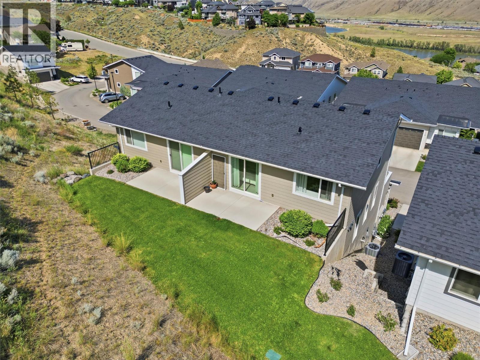 #105 2045 STAGECOACH Drive - 33