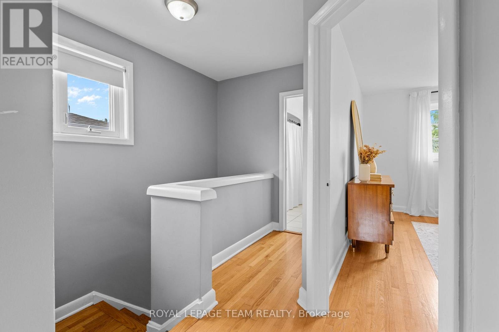 3 Bed, 2 Bath House for Sale in Ottawa – 1215 EMPEROR AVENUE, Ottawa – MLS# X13469204 - Image 14