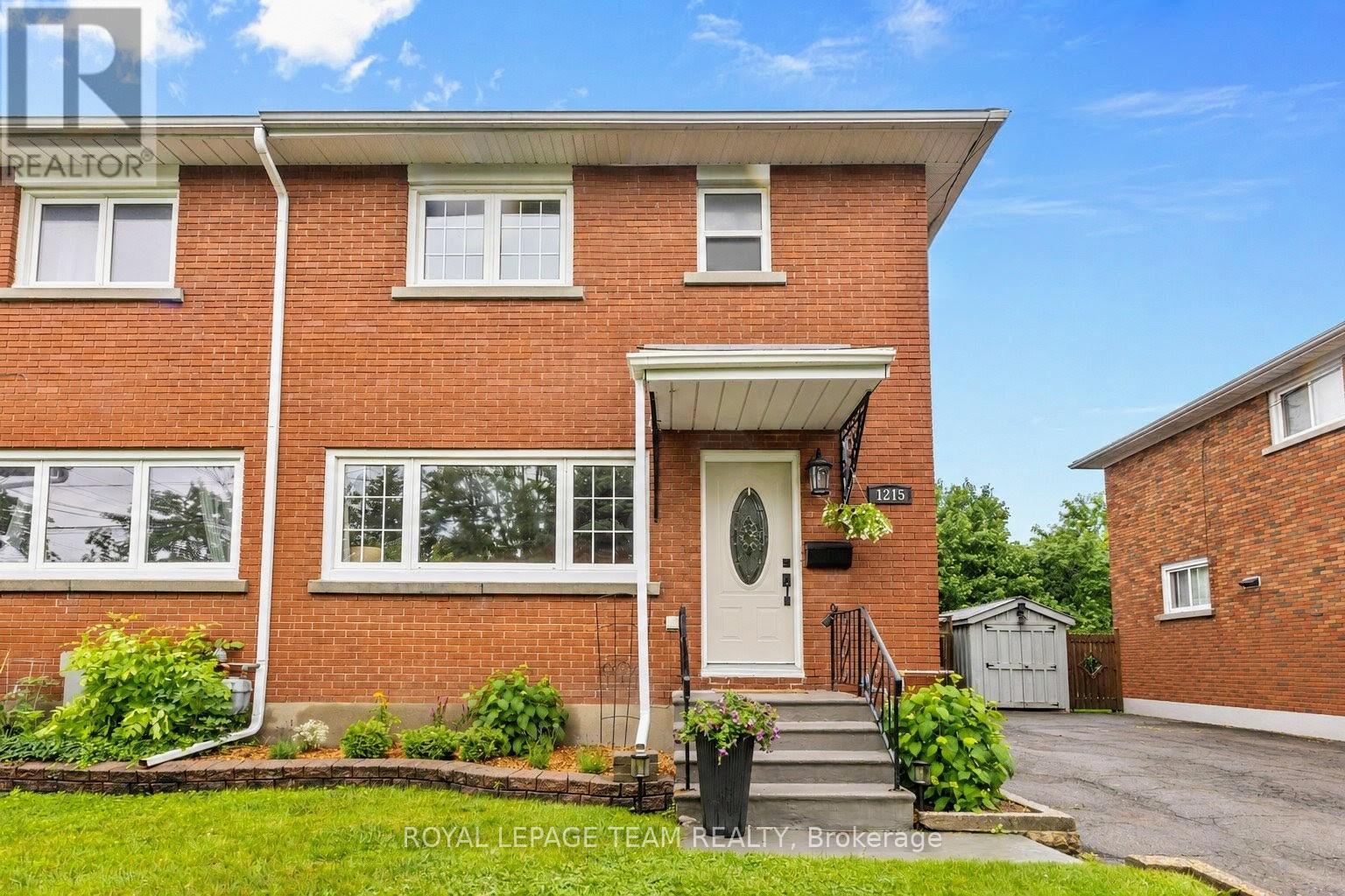3 Bed, 2 Bath House for Sale in Ottawa – 1215 EMPEROR AVENUE, Ottawa – MLS# X13469204 - Image 2