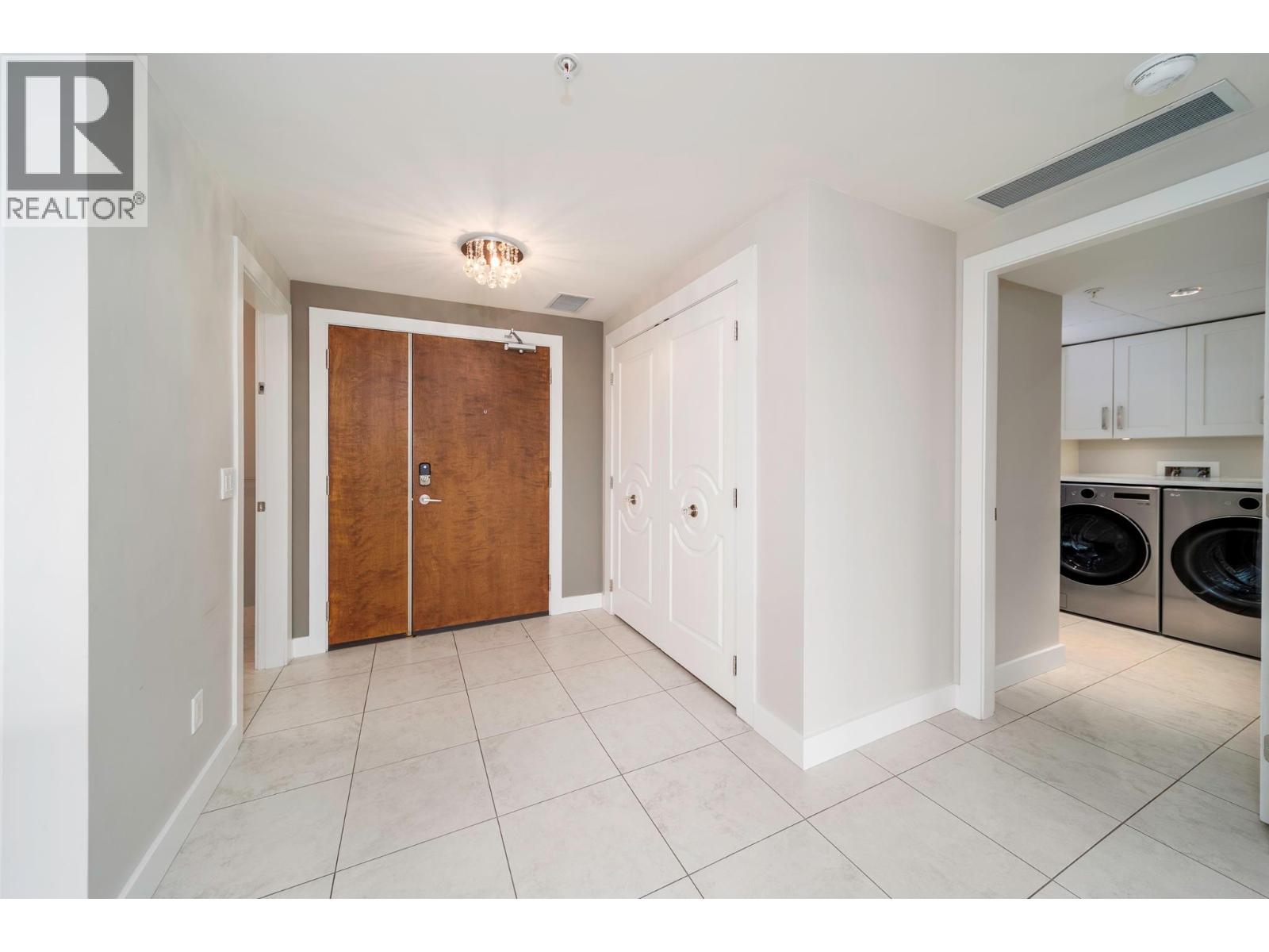 #2603 1075 Sunset Drive - 23