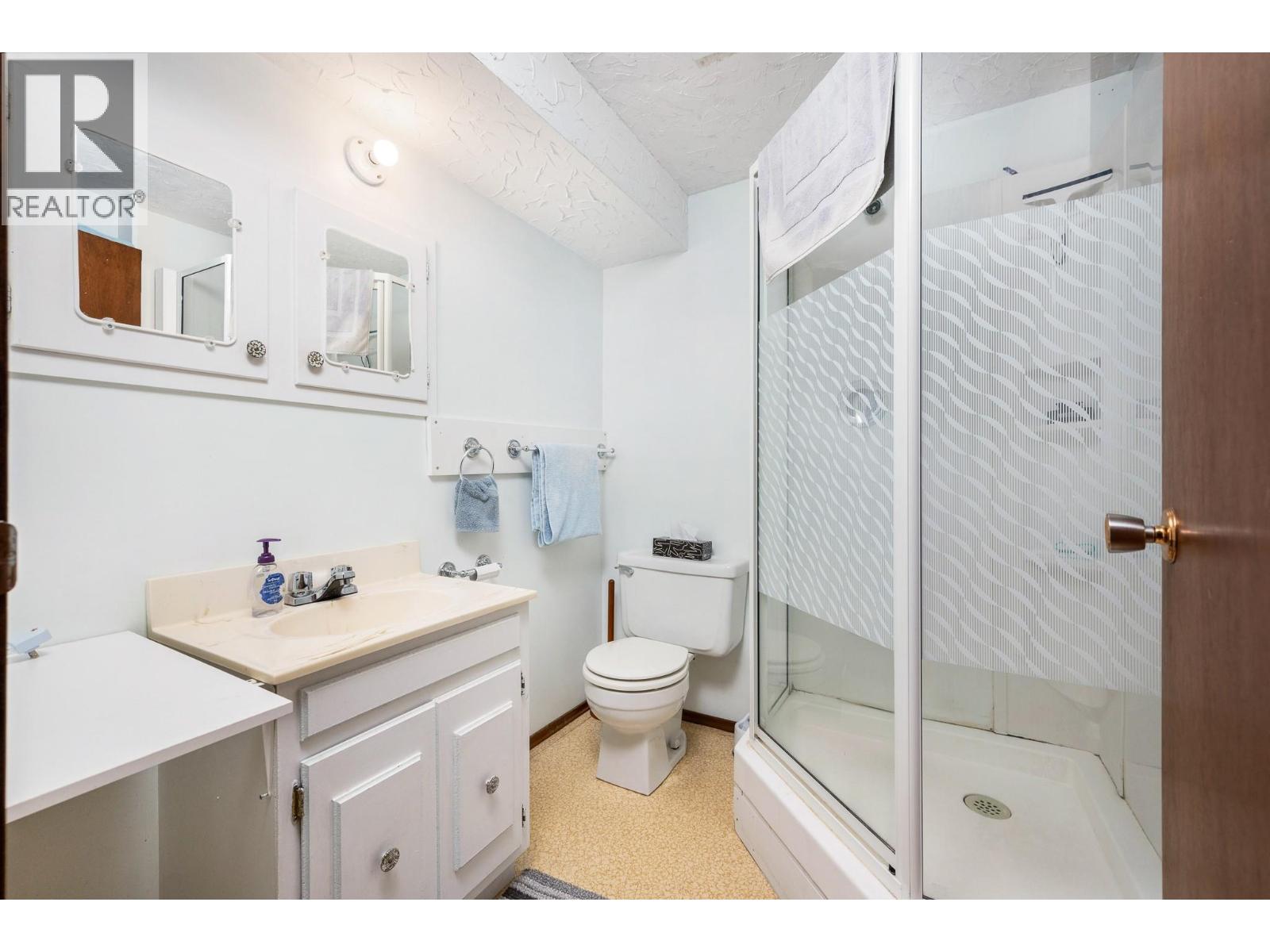 211 Larsen Avenue - 21