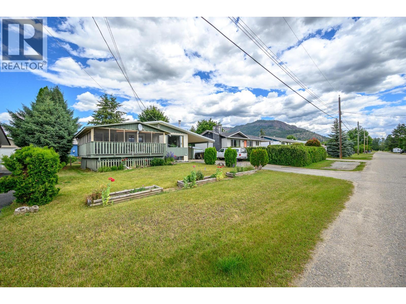 211 Larsen Avenue - 5