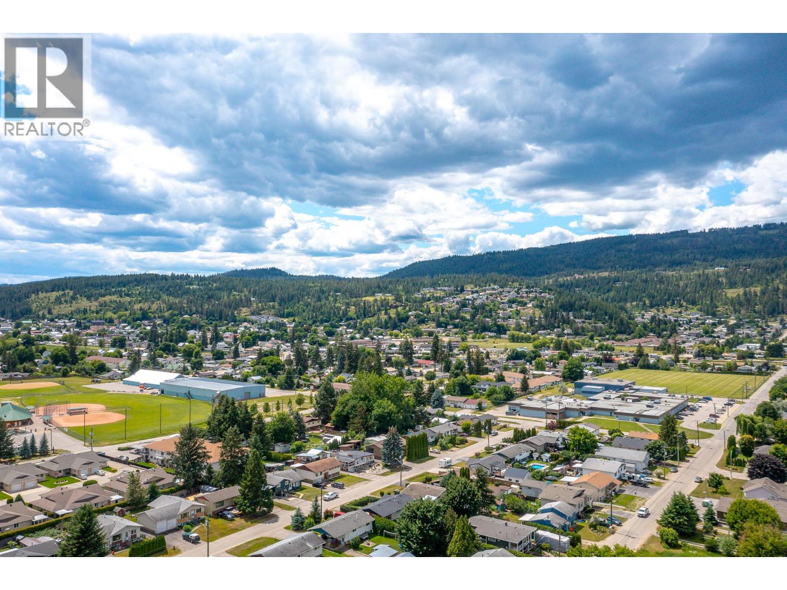 211 Larsen Avenue - 35