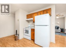 Kitchen - 211 Larsen Avenue, Enderby, BC V4Y4A8 Photo 11