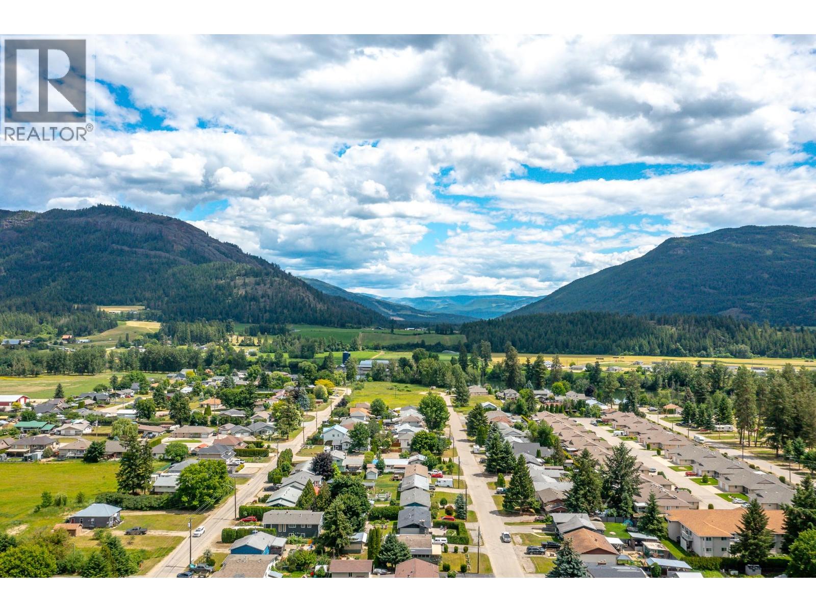211 Larsen Avenue - 38
