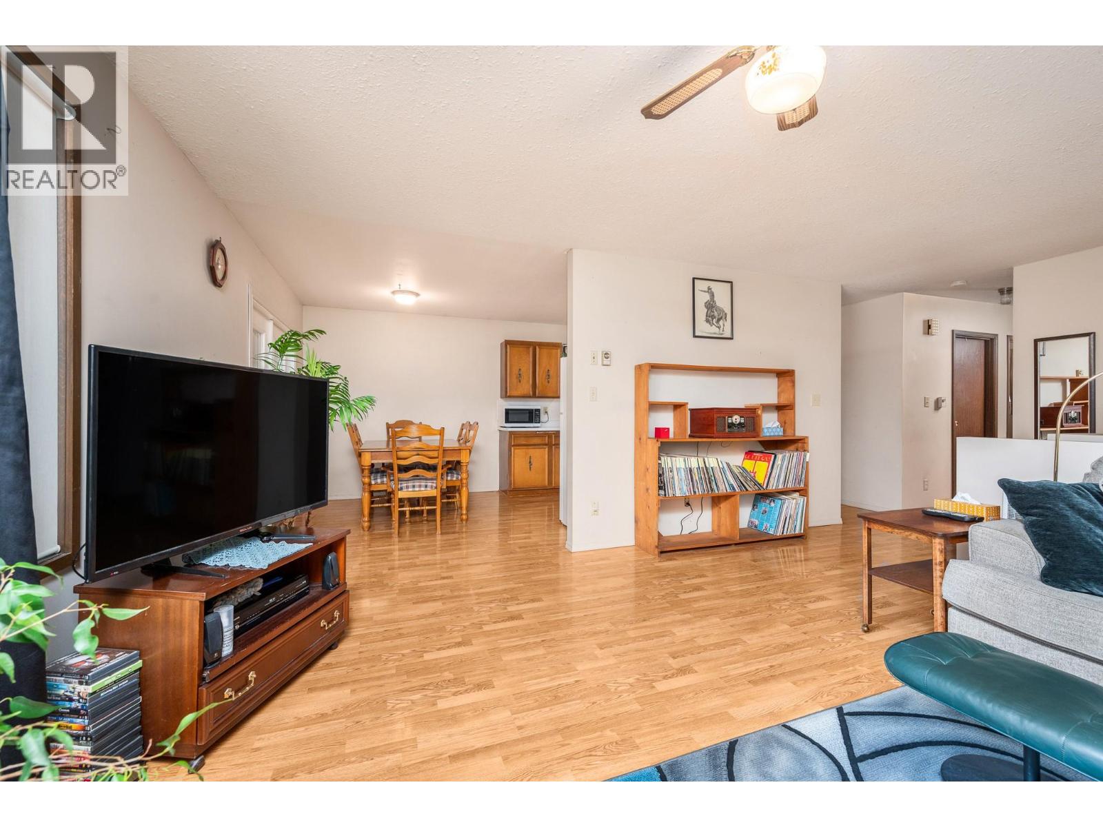211 Larsen Avenue - 8