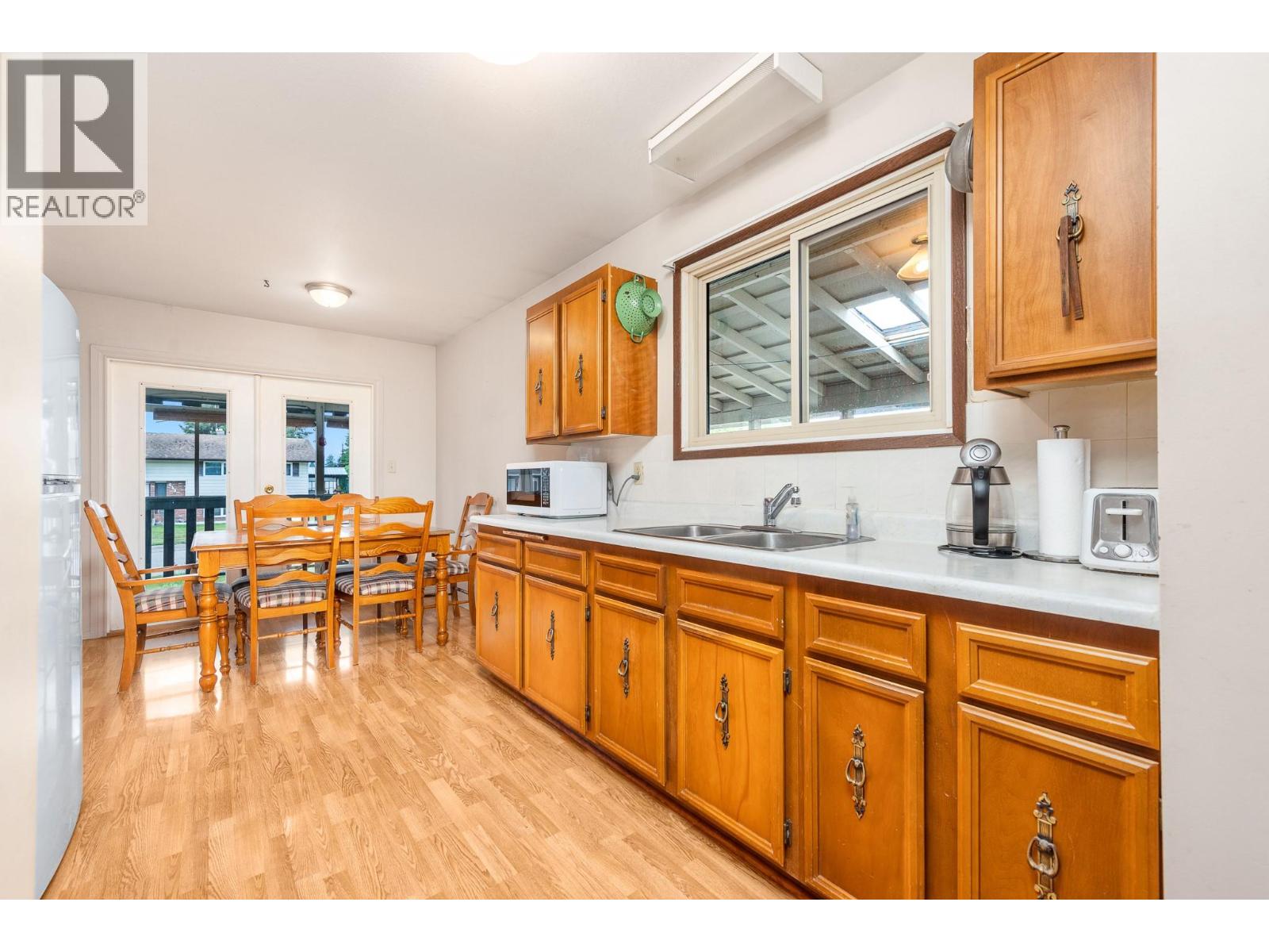 211 Larsen Avenue - 10