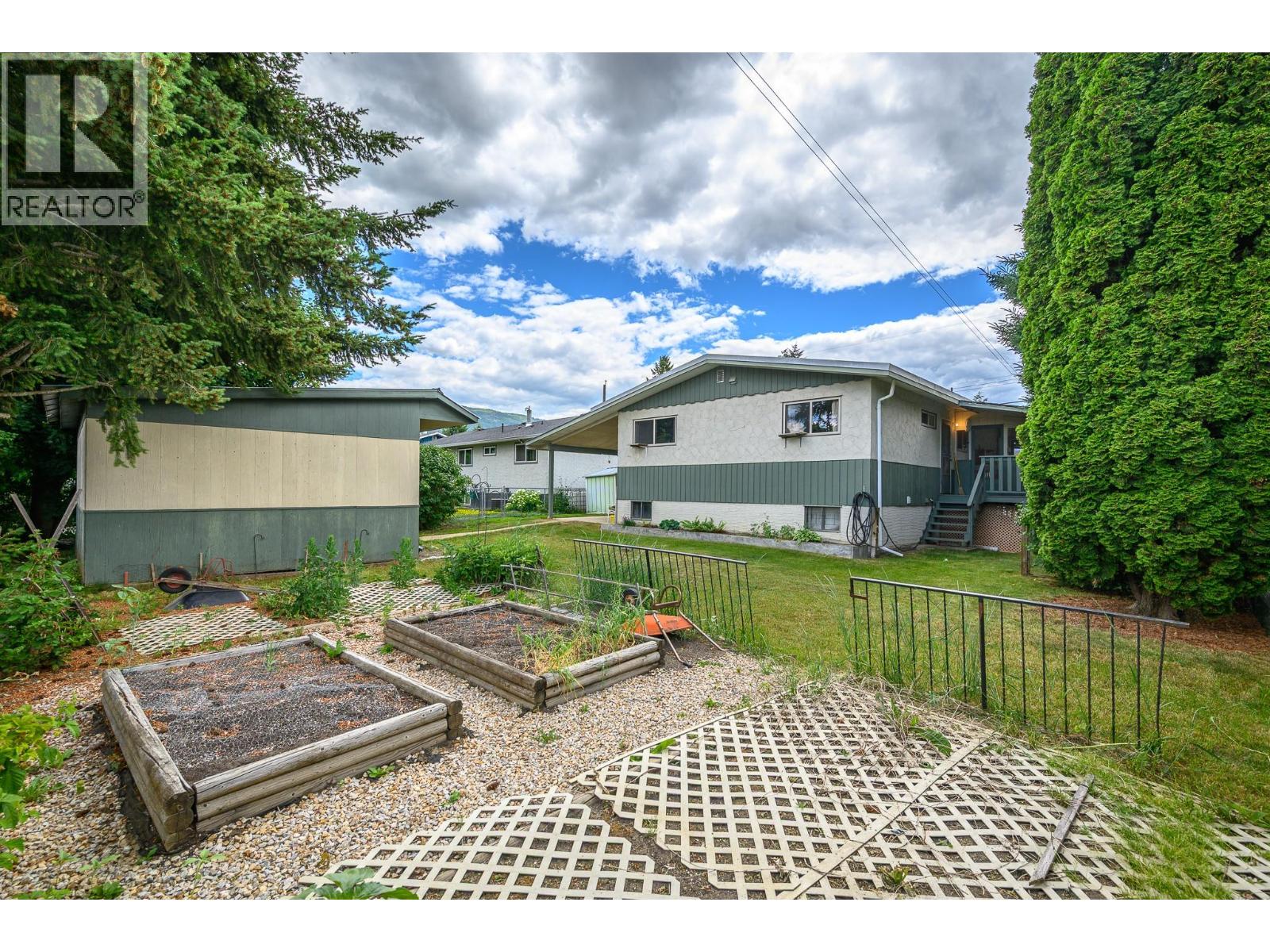 211 Larsen Avenue - 26