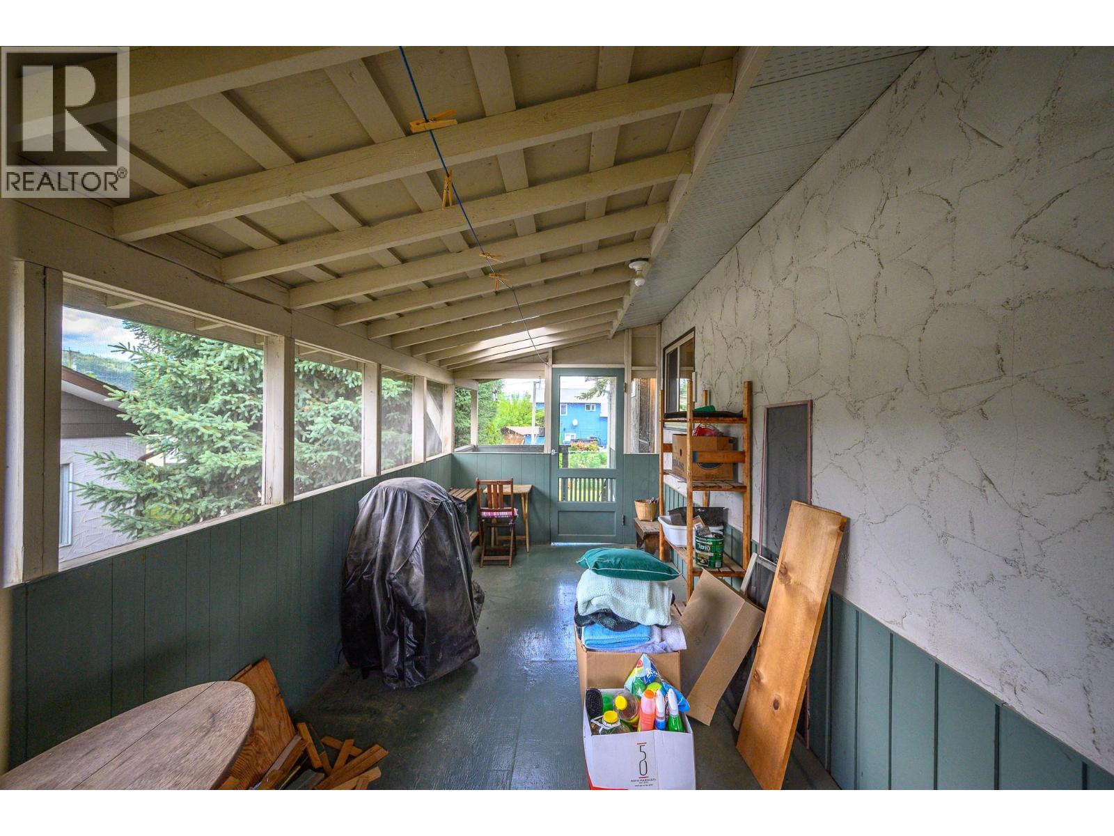 211 Larsen Avenue - 28