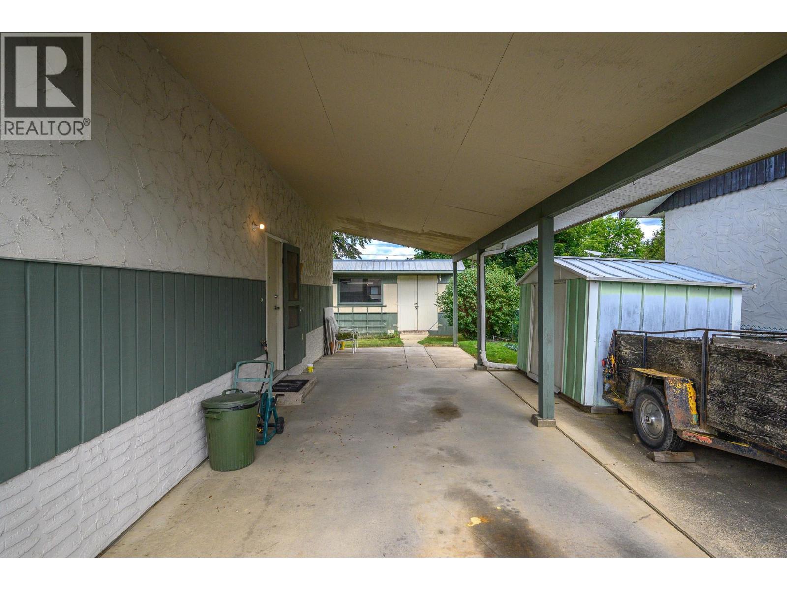211 Larsen Avenue - 22