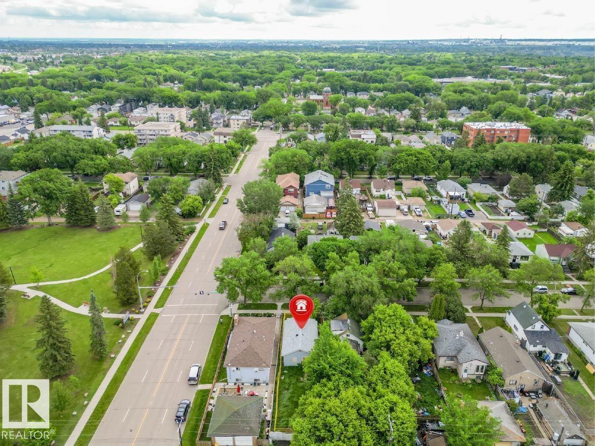 11944 68 ST NW - 17